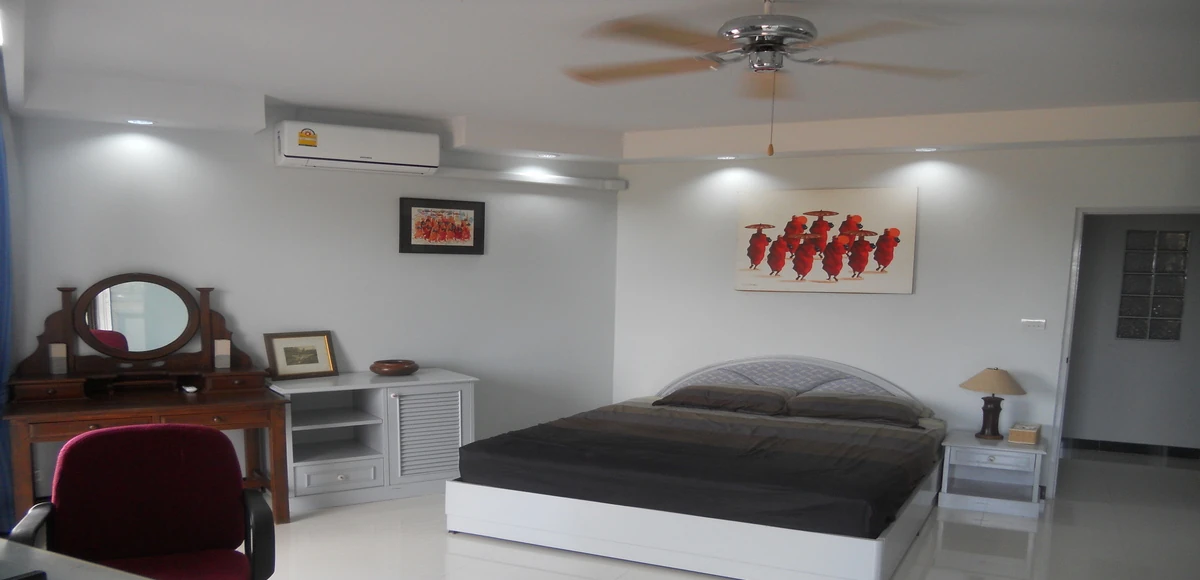Master Bedroom with Ensuite and River View